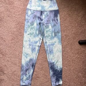 Aerie Kids Teal and White Patterned Leggings